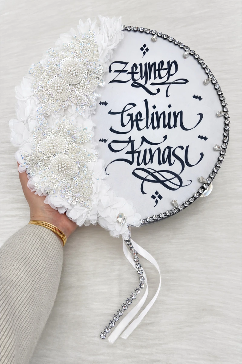 Beyaz Kaligrafi Gelin Tefi 32cm, Vip Güpürlü, Parlak Taş Ve 3d Çiçek Düğün Kına Sünnet Nedime Bride Parti Defi