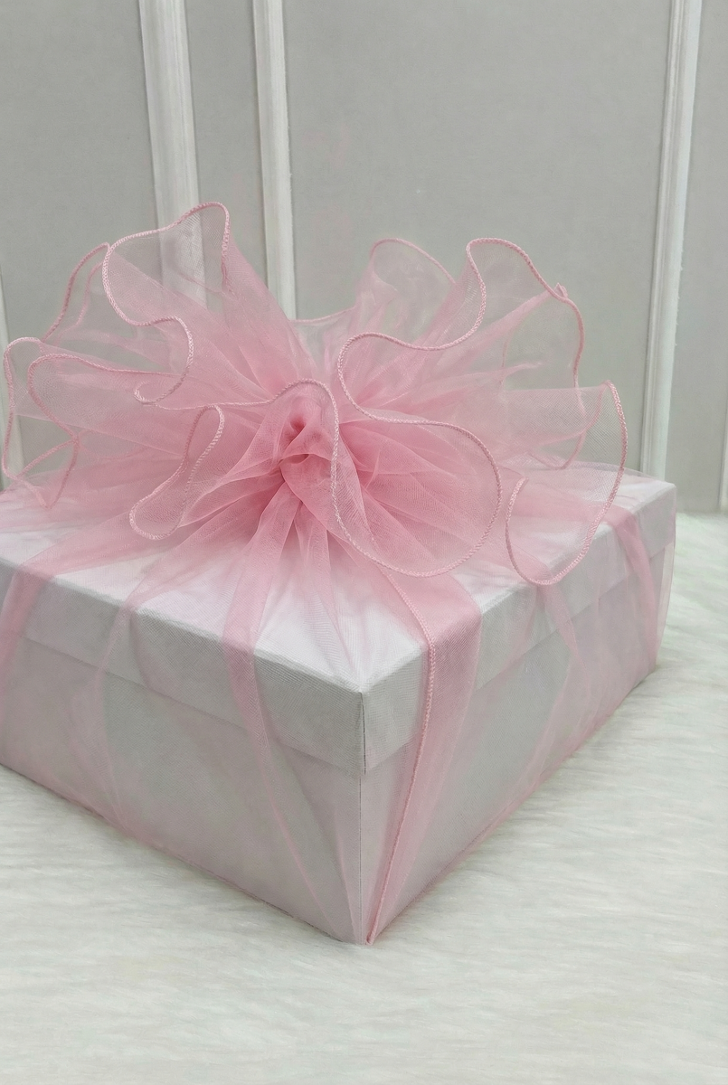 Bohça Süsleme Tülü Bebe Pembe, Overlok Kenar, Çeyiz Gelin Damat Nişan Söz Valiz Hediye Süs 150x150cm