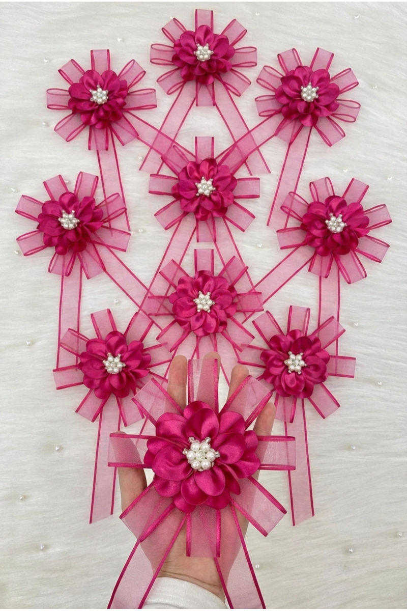 Broşlu Fuşya Bohça Süsü, Gelin Damat Çeyiz Düğün Nişan Konvoy Gelin Arabası Sünnet Kına Süs 1Adet