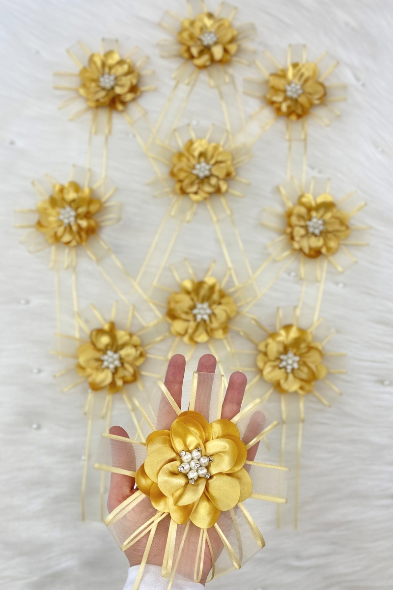 Broşlu Gold Bohça Süsü, Gelin Damat Çeyiz Düğün Nişan Konvoy Gelin Arabası Sünnet Kına Süs 1Adet