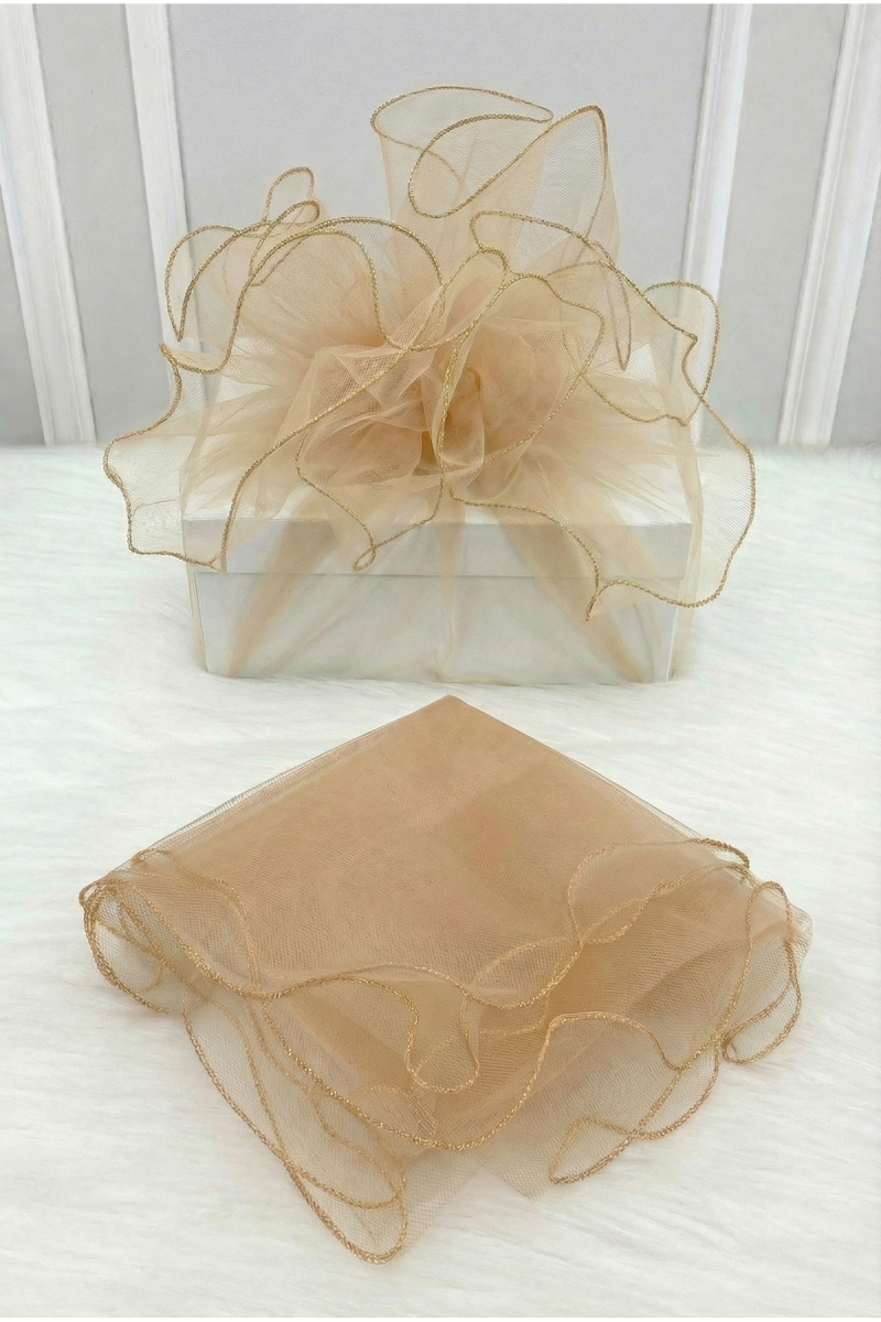 Kapiçino Süsleme Tülü Gold Kenarlı, Bohça Çeyiz Gelin Damat Nişan Nikah Valiz Hediye Süsü 100x100cm
