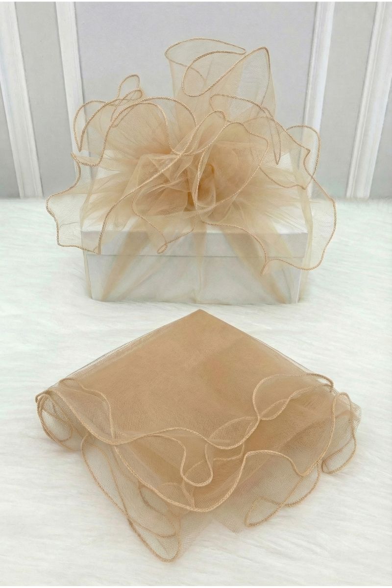 Kapiçino Süsleme Tülü Overlok Kenar, Bohça Çeyiz Gelin Damat Nişan Nikah Valiz Hediye Süsü 100x100cm