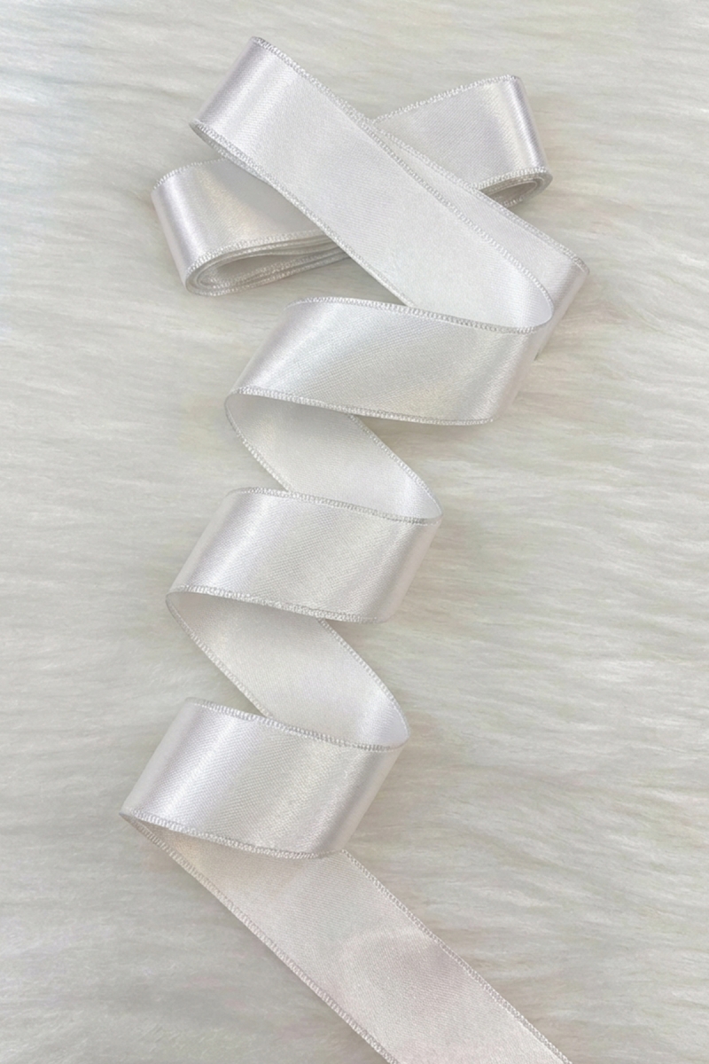 Kırık Beyaz Çift Taraflı Saten Kurdele, 4 Cm 10 Metre, Bohça Çeyiz Özel Gün Hediye Süsleme Kurdelesi
