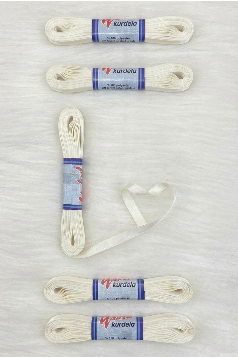 Kırık Beyaz Saten Kurdele 1 Cm 10 Metre, Bohça Çeyiz Nikah Kına Sünnet Söz Özel Gün Hediye Süsleme