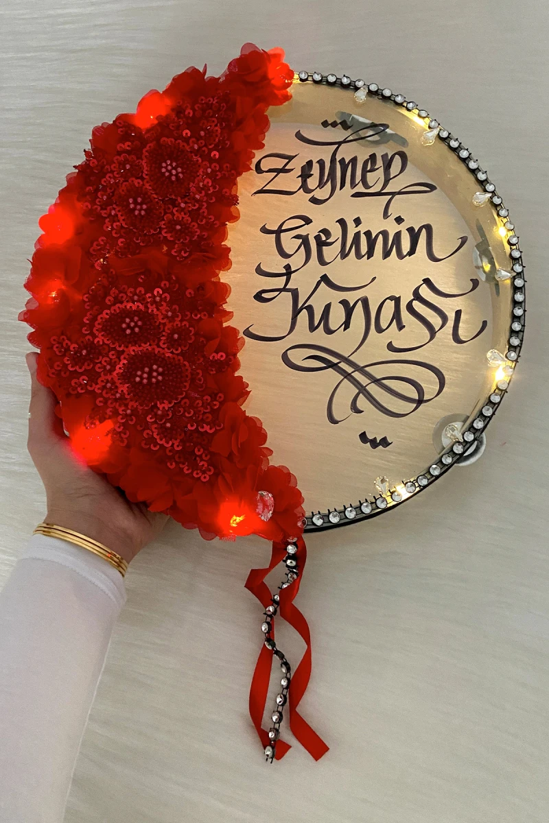 Kırmızı Ledli Gelin Tefi 32cm, Aplik Çiçek Ve Parlak Taş Süslemeli Def, Düğün Kına Gecesi Nedime Bride Sünnet