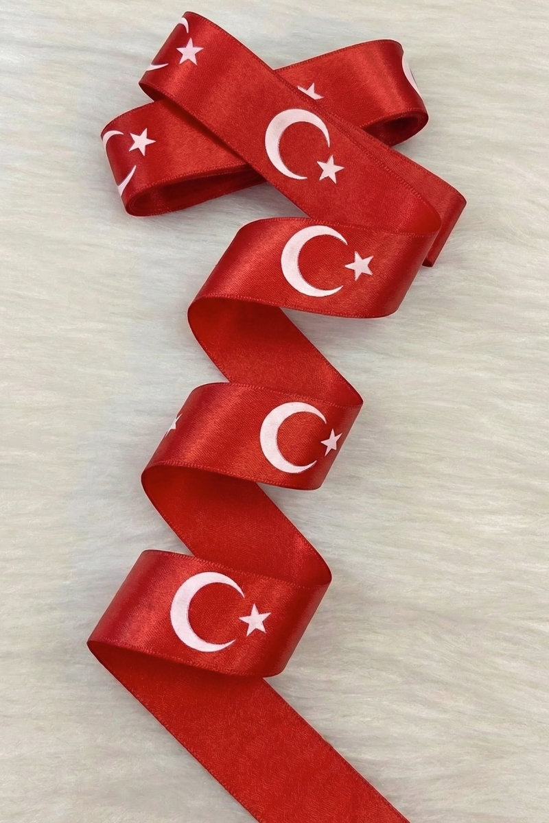 Kırmızı Saten Ay Yıldız Baskılı Kurdele 4 Cm 10 Mt, 23 Nisan Çocuk Bayram Asker Merasim Sünnet Düğün