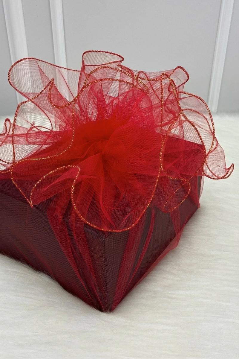 Kırmızı Süsleme Tülü Gold Kenarlı, Bohça Çeyiz Gelin Damat Nişan Nikah Valiz Hediye Süsü 100x100cm