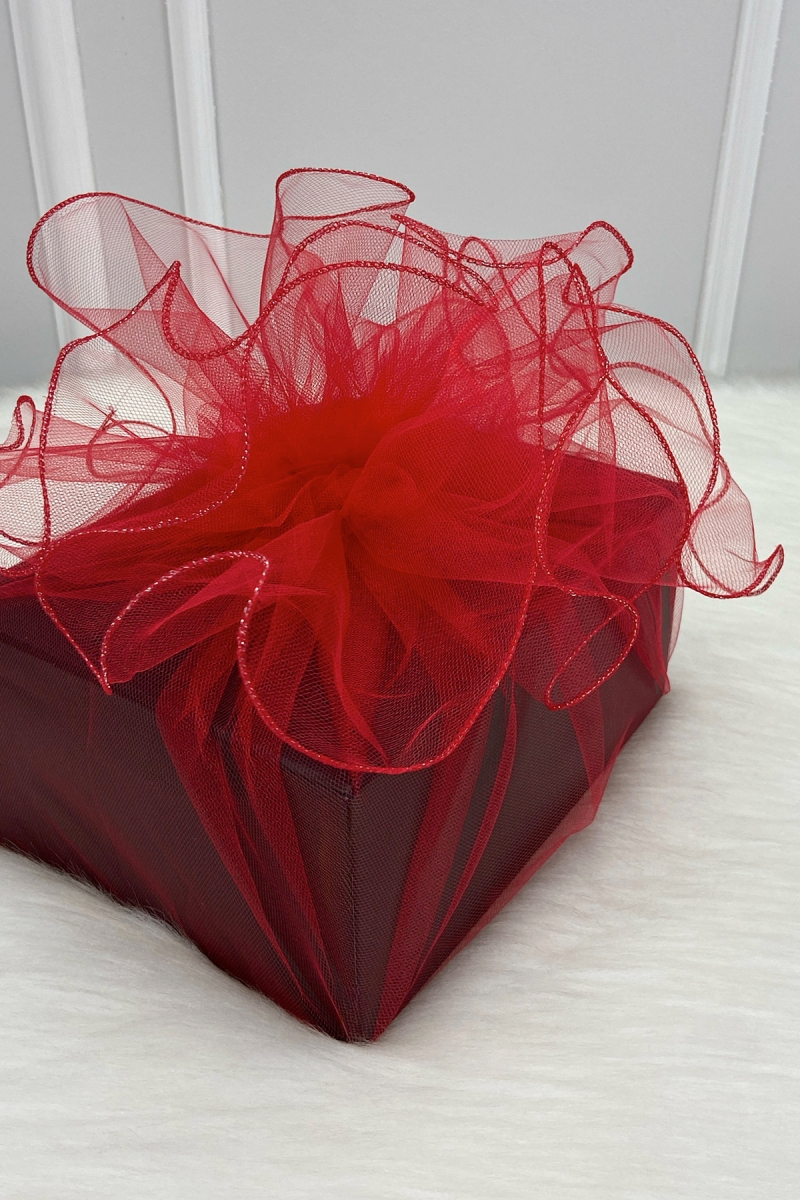 Kırmızı Süsleme Tülü Gümüş Kenarlı, Bohça Çeyiz Gelin Damat Nişan Nikah Valiz Hediye Süsü 100x100cm