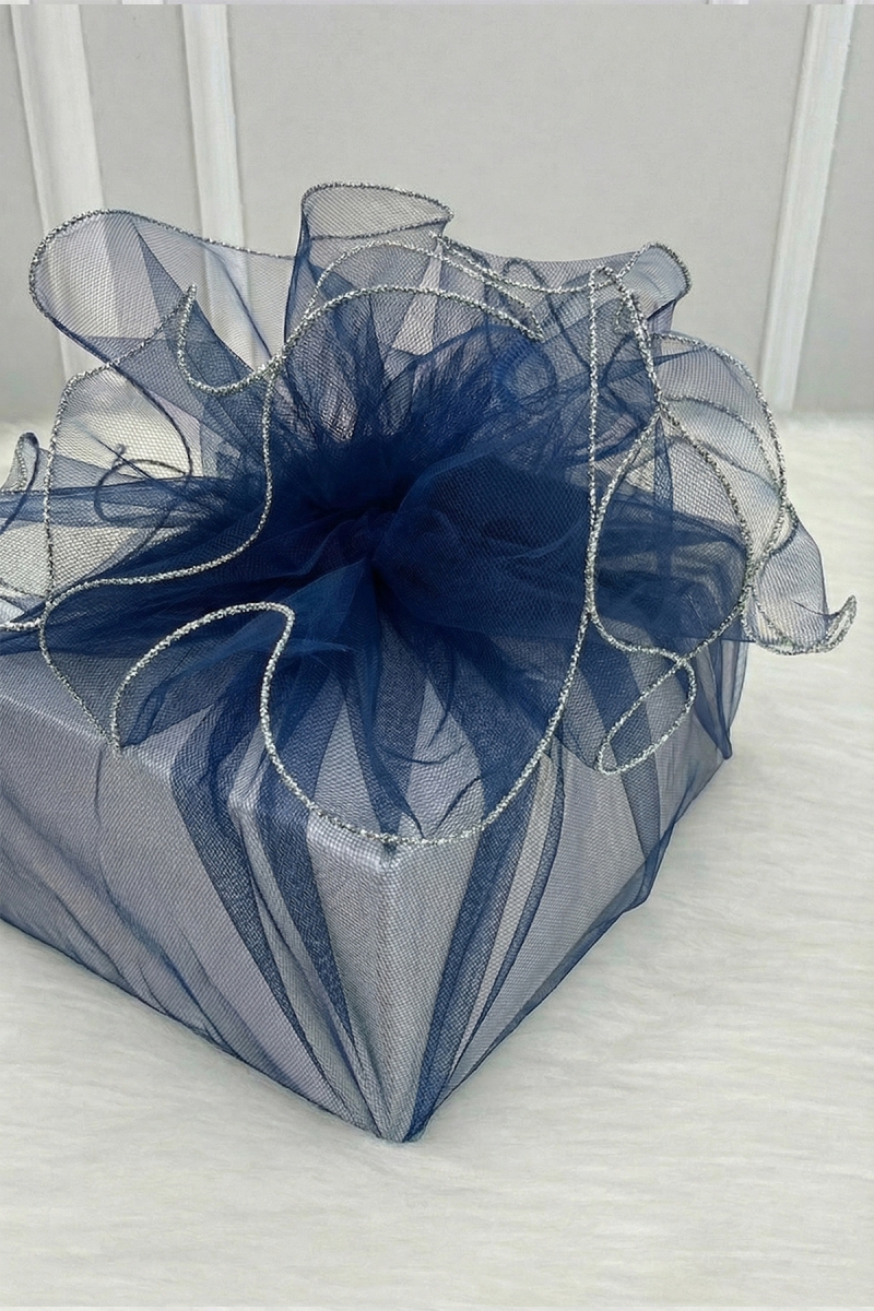 Lacivert Süsleme Tülü Gümüş Kenarlı, Bohça Çeyiz Gelin Damat Nişan Nikah Valiz Hediye Süsü 100x100cm