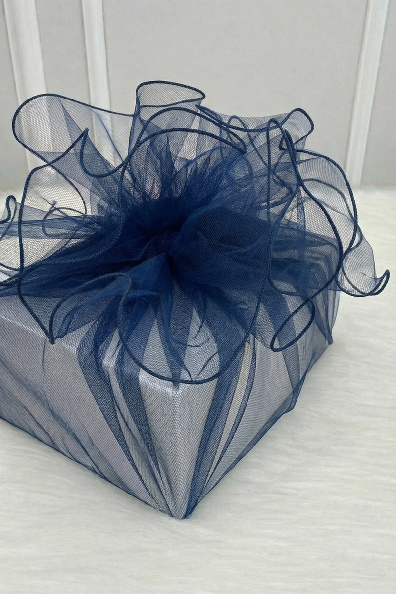 Lacivert Süsleme Tülü Overlok Kenar, Bohça Çeyiz Gelin Damat Nişan Nikah Valiz Hediye Süsü 100x100cm