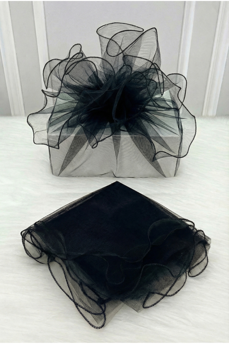 Siyah Süsleme Tülü Overlok Kenarlı, Bohça Çeyiz Gelin Damat Nişan Nikah Valiz Hediye Süsü 100x100cm