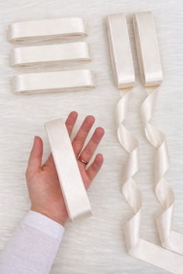 Açık Krem Saten Kurdele 3cm 10mt, Bohça Çeyiz Nikah Kına Sünnet Söz Doğum Günü Parti Hediye Süsleme