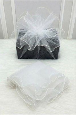 Beyaz Süsleme Overlok Kenarlı, Bohça Çeyiz Gelin Damat Söz Nişan Nikah Valiz Hediye Süsü 100x100cm