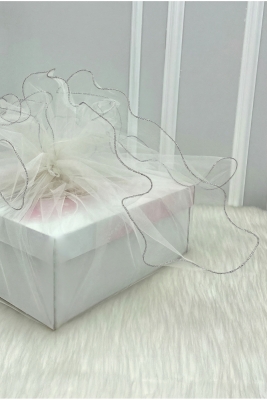 Beyaz Süsleme Tülü, Gümüş Kenar Bohça Çeyiz Gelin Damat Söz Nişan Nikah Valiz Hediye Süsü 150x150cm