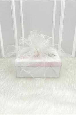 Beyaz Süsleme Tülü, Overlok Kenar Bohça Çeyiz Gelin Damat Söz Nişan Nikah Valiz Hediye Süs 150x150cm