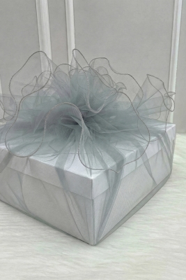 Bohça Süsleme Tülü Gri, Gri Overlok Kenar, Çeyiz Gelin Damat Nişan Valiz Hediye Süs 150x150cm