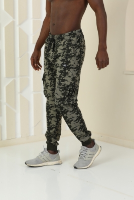 Erkek Haki Yeşil Kamuflaj Desen Pamuklu Cep Detaylı Eşofman Altı