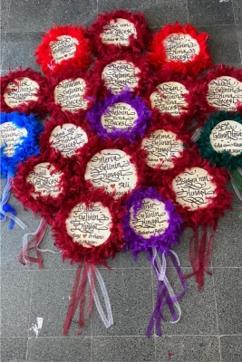 Gelin Tefi 24cm Kaligrafi Sanatlı Tüy Ve Kurdele Süslü Kına Gecesi Düğün Vazgeçilmezi