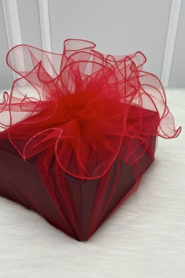Kırmızı Süsleme Tülü Gümüş Kenarlı, Bohça Çeyiz Gelin Damat Nişan Nikah Valiz Hediye Süsü 100x100cm