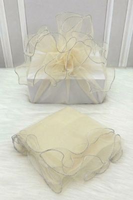 Krem Süsleme Tülü Gümüş Kenarlı, Bohça Çeyiz Gelin Damat Söz Nişan Nikah Valiz Hediye Süsü 100x100cm