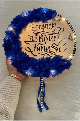 Saks Mavi Ledli Gelin Tefi 32cm, Üç Boyutlu Çiçek Ve Parlak Taş Süslemeli, Düğün Kına Nedime Bride Sünnet