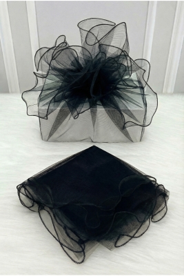 Siyah Süsleme Tülü Overlok Kenarlı, Bohça Çeyiz Gelin Damat Nişan Nikah Valiz Hediye Süsü 100x100cm