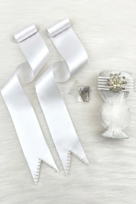 Takı Kurdele Seti, Beyaz Broşlu İğnelik, Beyaza Beyaz İncili Gelin Damat Takı Kemeri, 100 Adet İğne, Düğün Kına Gecesi Nişan Nikah Söz Sünnet