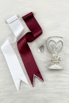 Takı Kurdele Seti, Beyaz Kalpli İğnelik, Bordo Beyaz İncili Gelin Damat Takı Kemeri, 100 Adet İğne, Düğün Kına Gecesi Nişan Nikah Söz Sünnet