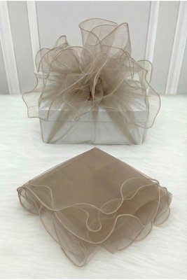 Vizon Süsleme Tülü Overlok Kenarlı, Bohça Çeyiz Gelin Damat Nişan Nikah Valiz Hediye Süsü 100x100cm