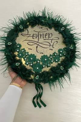 Zümrüt Yeşili Ledli Gelin Tefi 32cm, Üç Boyutlu Çiçekli Tüylü Ve Parlak Taş Süslemeli, Düğün Kına Gecesi Nedime Bride Sünnet